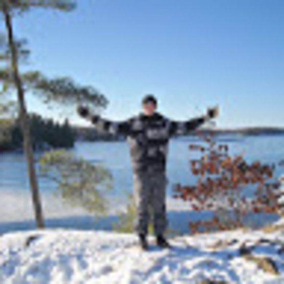 Meet your Posher, Julian - Picture 1 of 1